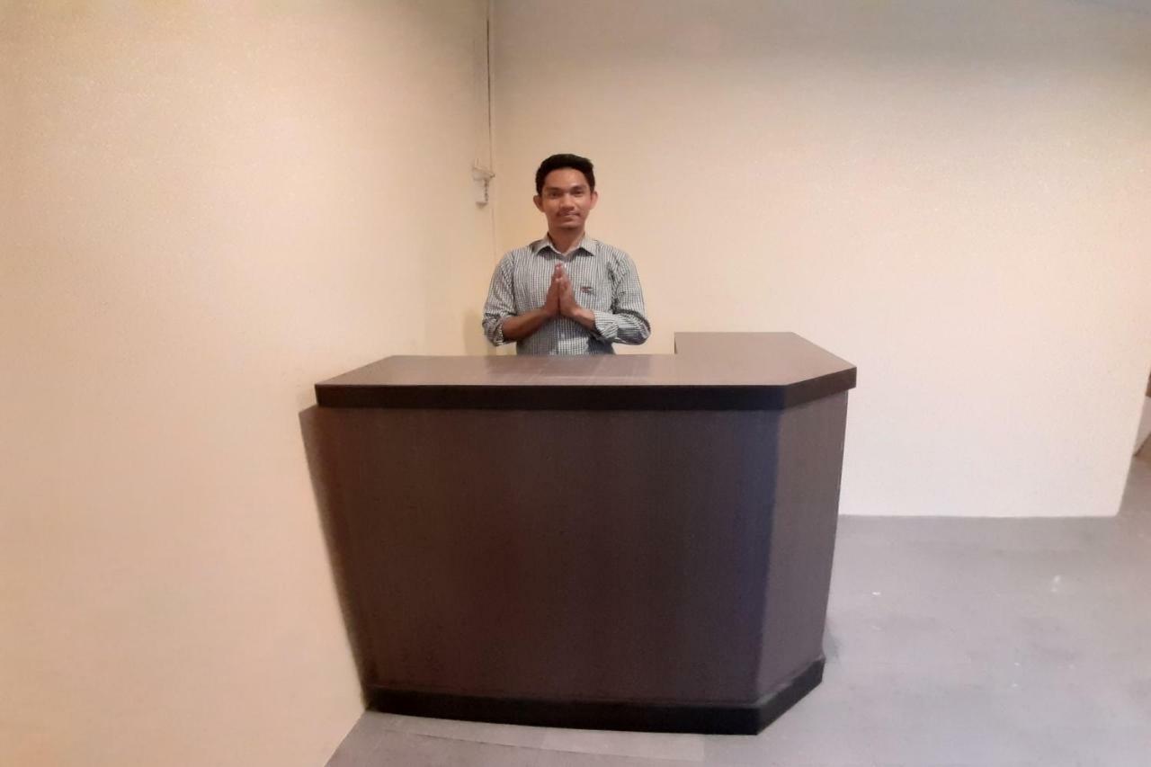 Oyo 1053 Angelyn Home Stay Medan Zewnętrze zdjęcie