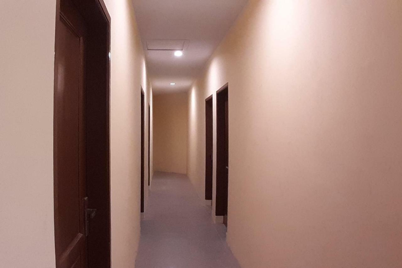 Oyo 1053 Angelyn Home Stay Medan Zewnętrze zdjęcie