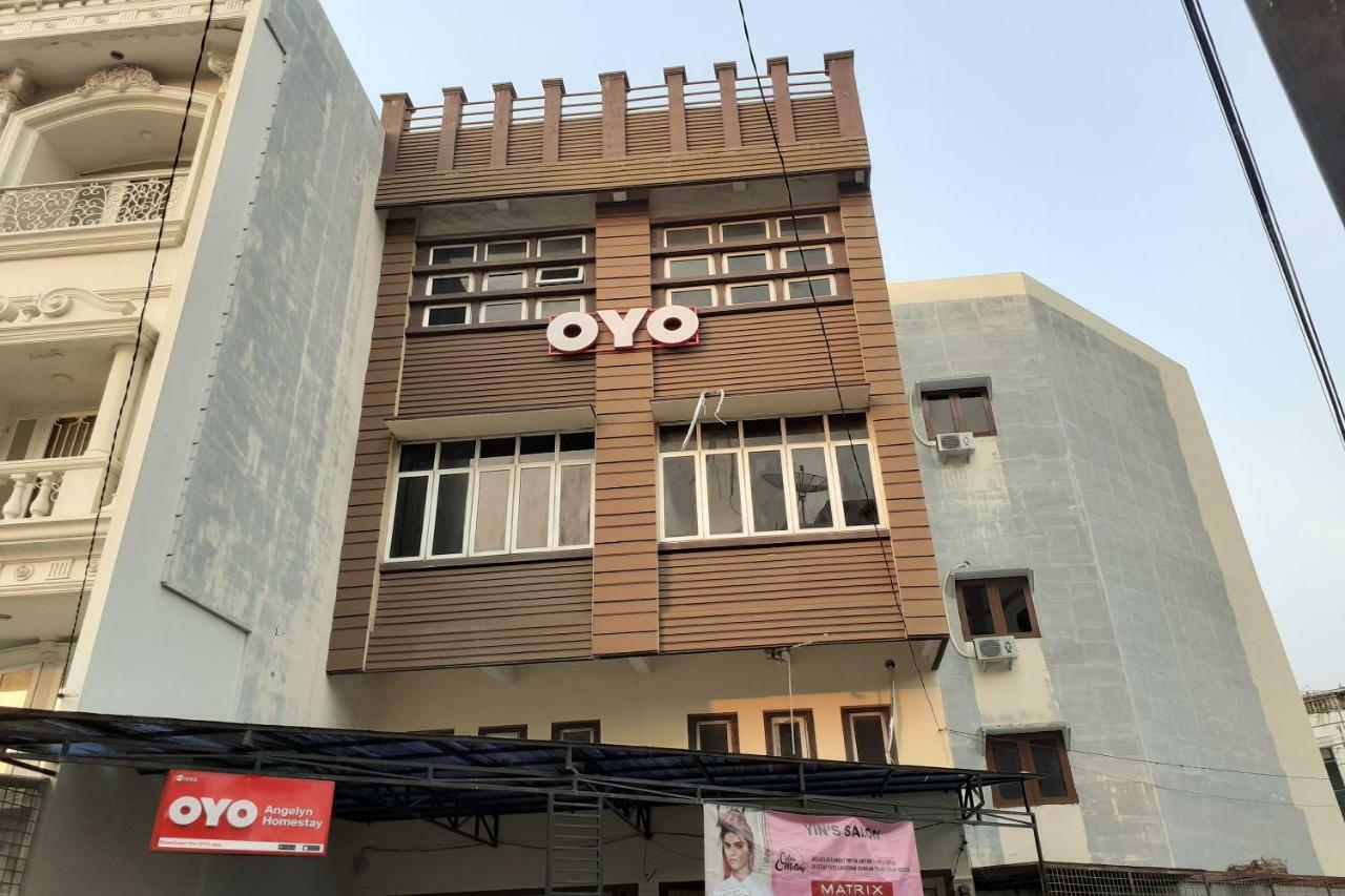 Oyo 1053 Angelyn Home Stay Medan Zewnętrze zdjęcie